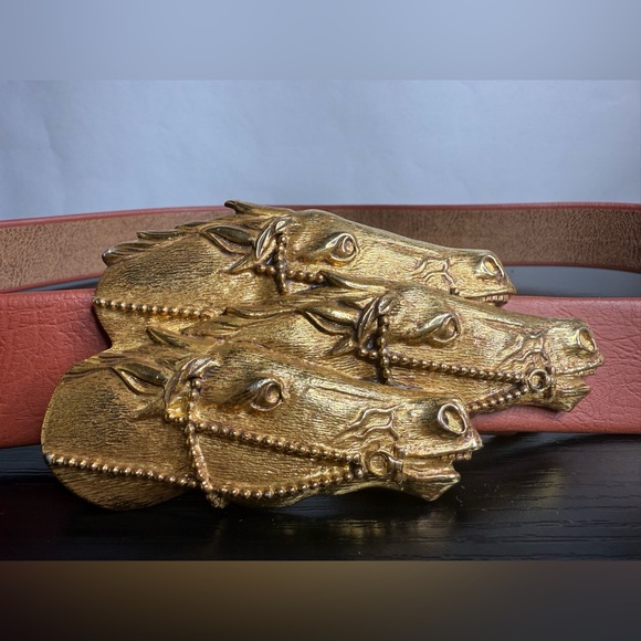 Douglas Paquette gold metal horse heads belt buckle strap waist 32” - Picture 2 of 9